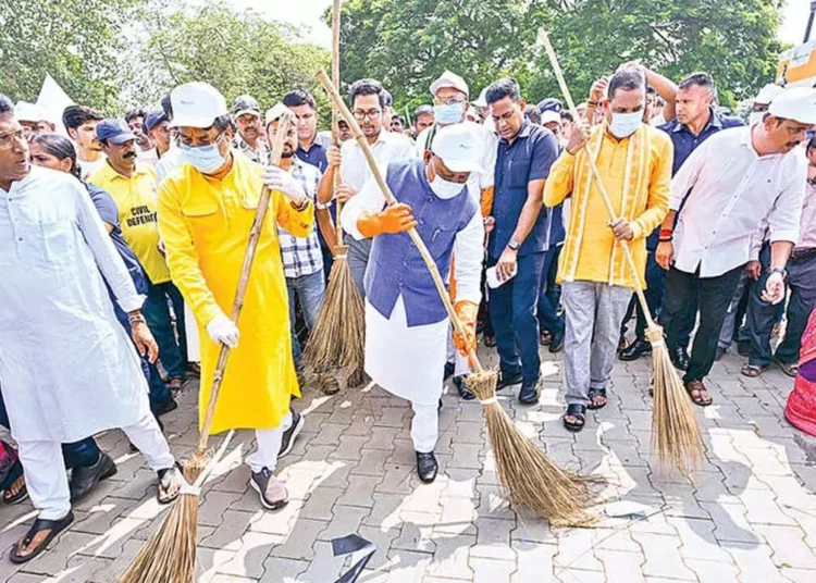 Odisha CM Urges Citizens to Rank State Among Cleanest in India