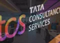 Global Tech Companies Cut Jobs Amid AI Revolution