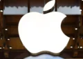 Apple Removes ICE-Tracking Apps Amid Government Pressure