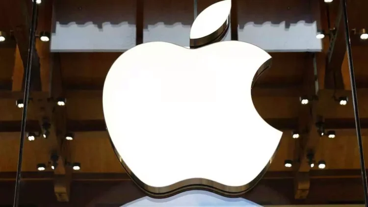 Apple Removes ICE-Tracking Apps Amid Government Pressure