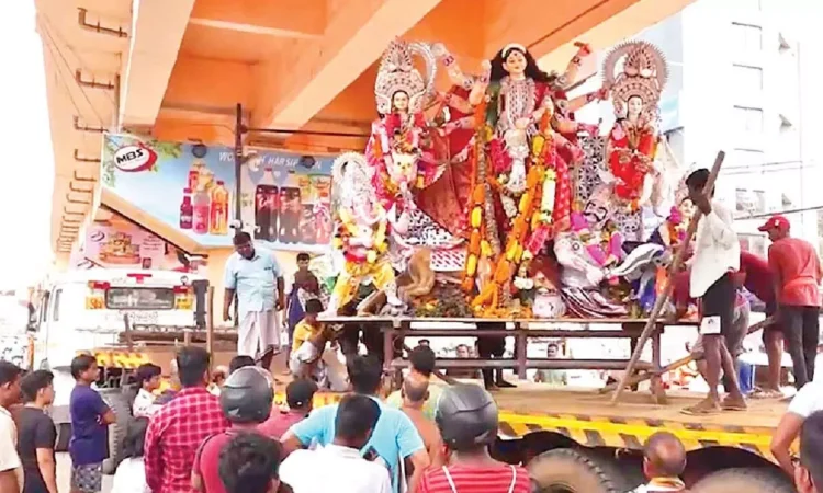 Grand Processions Mark the End of Durga Puja in Odisha Grand Processions Mark the End of Durga Puja in Odisha