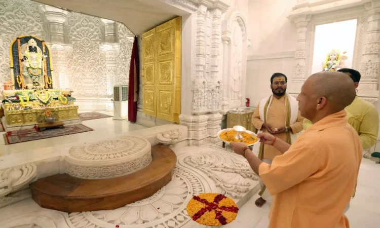 Chief Minister Yogi Adityanath Visits Ayodhya's Hanumangarhi and Ram Temple