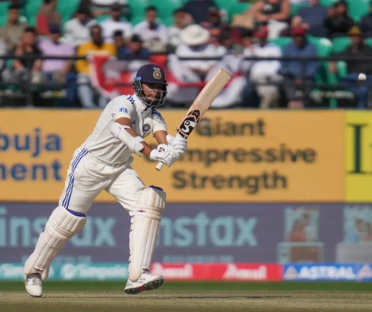 India Dominates Day 1 with 318 Runs Against West Indies