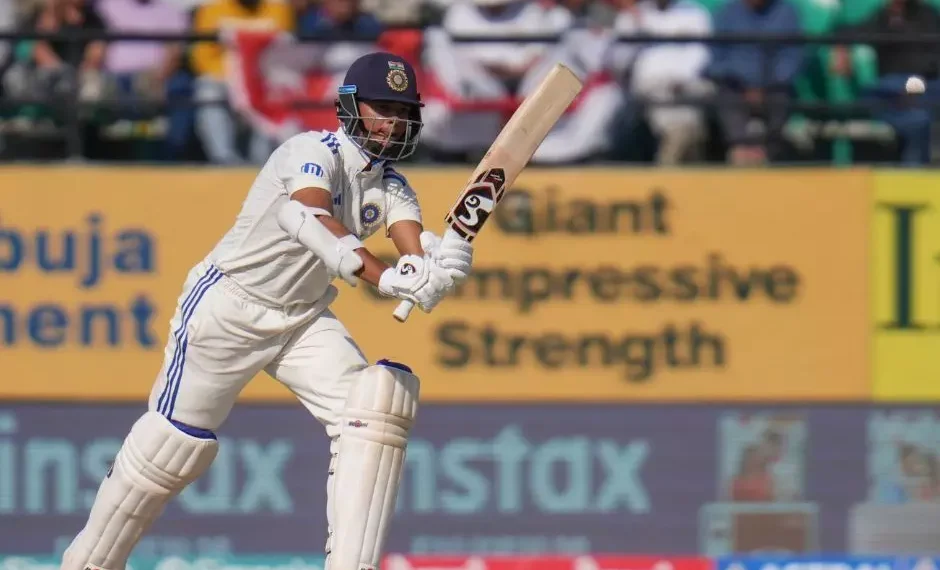 India Dominates Day 1 with 318 Runs Against West Indies