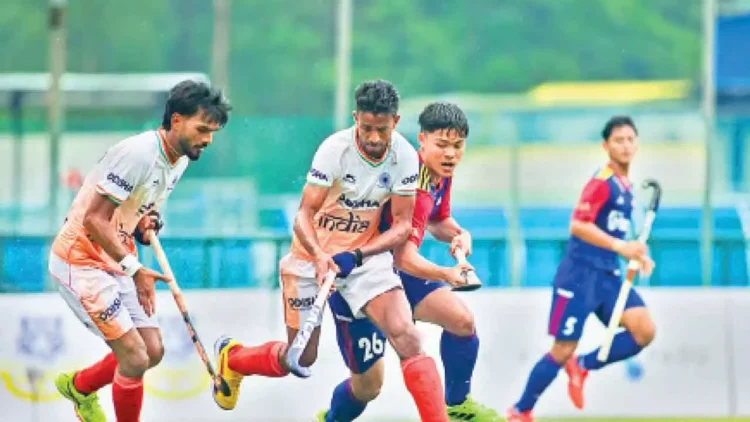 India secures a 2-1 victory over Malaysia to reach finals