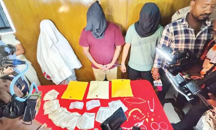 Police seize Rs 60 lakh of brown sugar and arrest three suspects