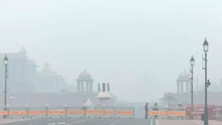 Delhi Experiences Severe Air Quality Deterioration During Diwali Celebrations