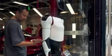 Elon Musk Introduces Tesla's Vision for a Future with Humanoid Robots