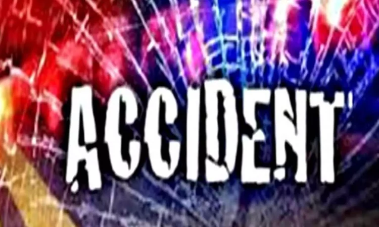 Sixteen People Hurt in Bus Accident in Madhya Pradesh Sixteen People Hurt in Bus Accident in Madhya Pradesh