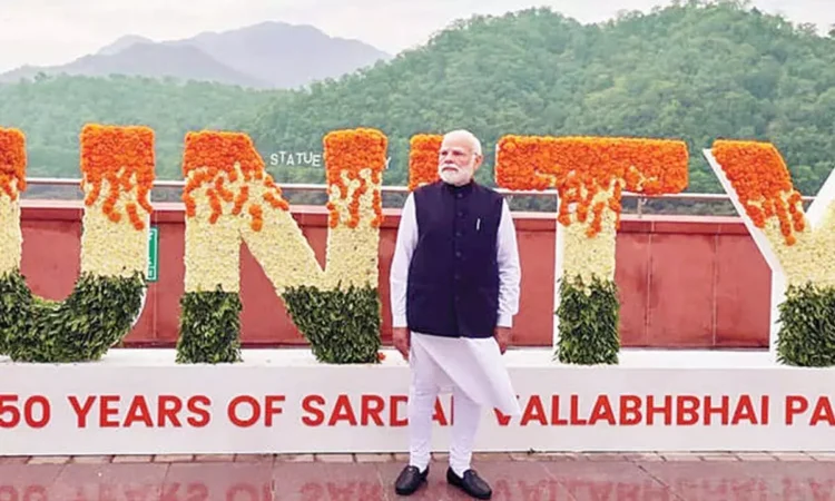 PM Modi Claims Nehru's Decisions Negatively Impacted Kashmir's Integration PM Modi Claims Nehru's Decisions Negatively Impacted Kashmir's Integration