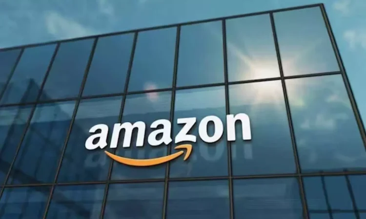 Amazon Cuts 14,000 Jobs with Early Morning Notifications Amazon Cuts 14,000 Jobs with Early Morning Notifications