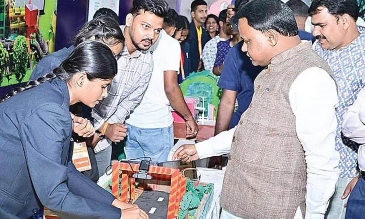 CM emphasizes enhancing education quality and infrastructure