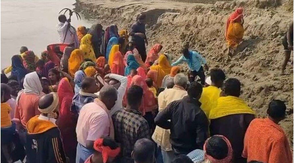 Bihar Elections 2025: Villagers Overcome Challenges to Vote in Bihpur