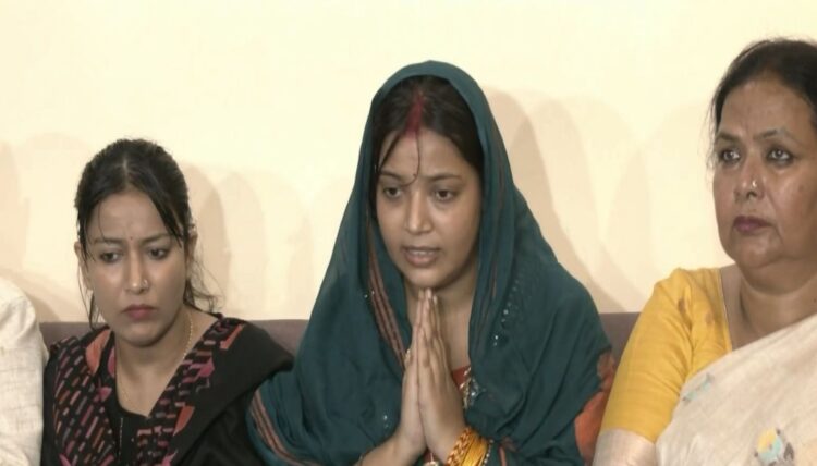 FIR Filed Against Jyoti Singh, Pawan Singh's Wife, Over Election Violations