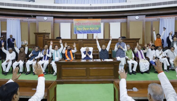 Nitish Kumar's Oath Ceremony: PM Modi's Arrival and Security Measures