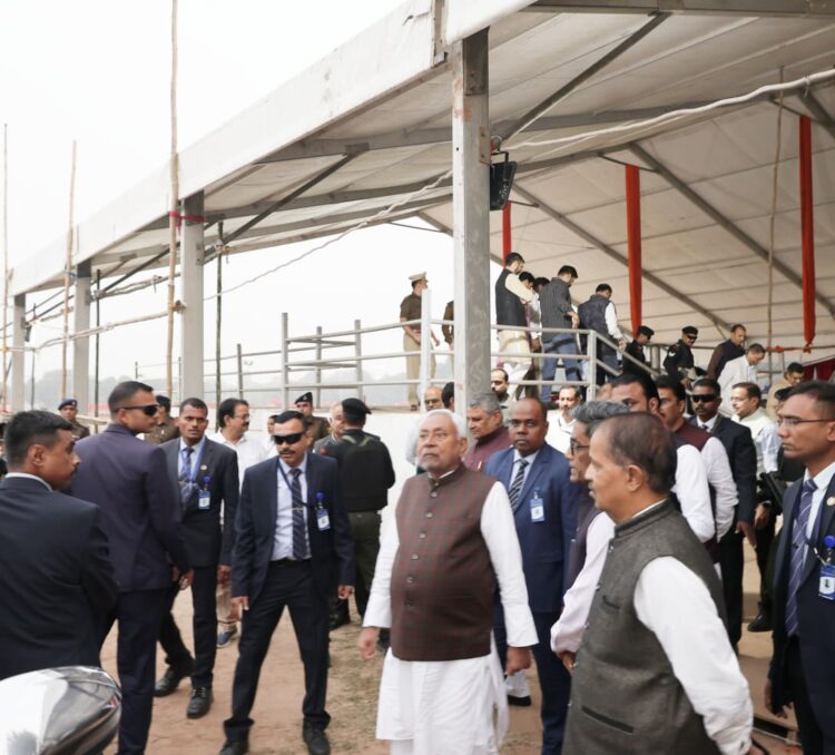 Nitish Kumar Inspects Gandhi Maidan Ahead of Oath Ceremony Nitish Kumar Inspects Gandhi Maidan Ahead of Oath Ceremony