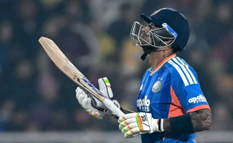 Sunil Gavaskar's Advice to Suryakumar Yadav After T20I Struggles Sunil Gavaskar's Advice to Suryakumar Yadav After T20I Struggles