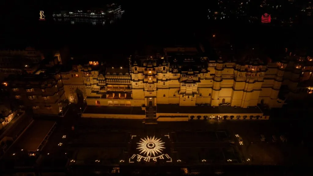 Dr. Lakshyaraj Singh Mewar Sets a New World Record with the Largest Solar Lamp Sun Formation