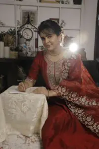 मधुरिमा तुली ने रेट्रो स्टाइल में भारतीय ग्लैमर का जादू बिखेरा